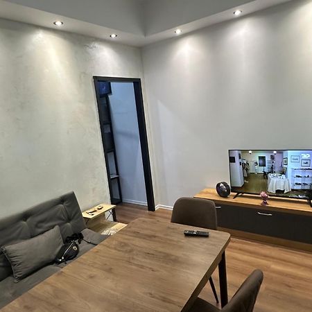 Aries Apartments Саранда Екстер'єр фото