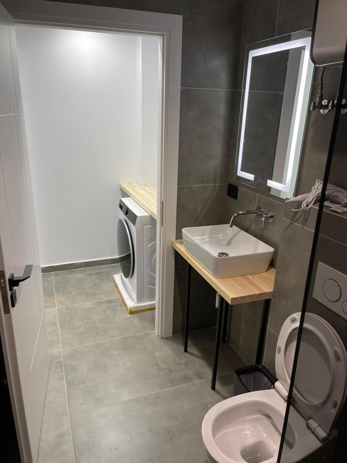 Aries Apartments Саранда Екстер'єр фото
