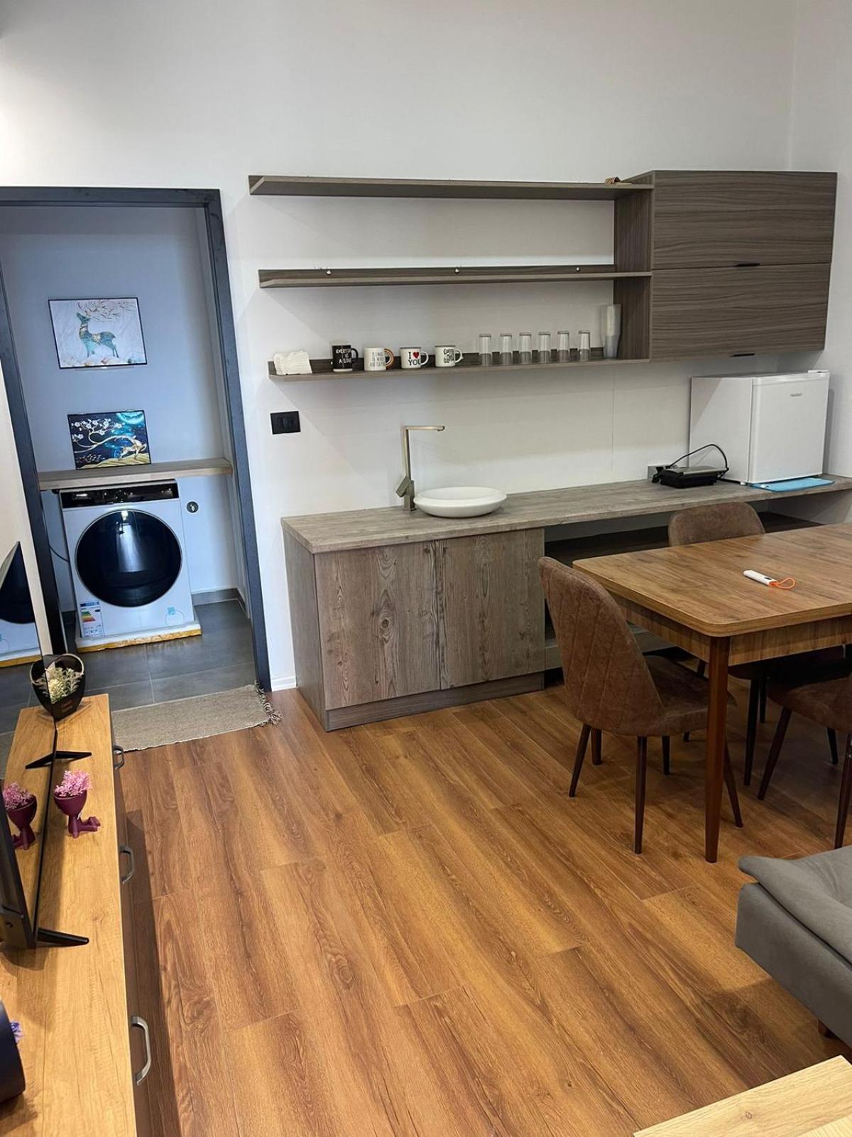 Aries Apartments Саранда Екстер'єр фото