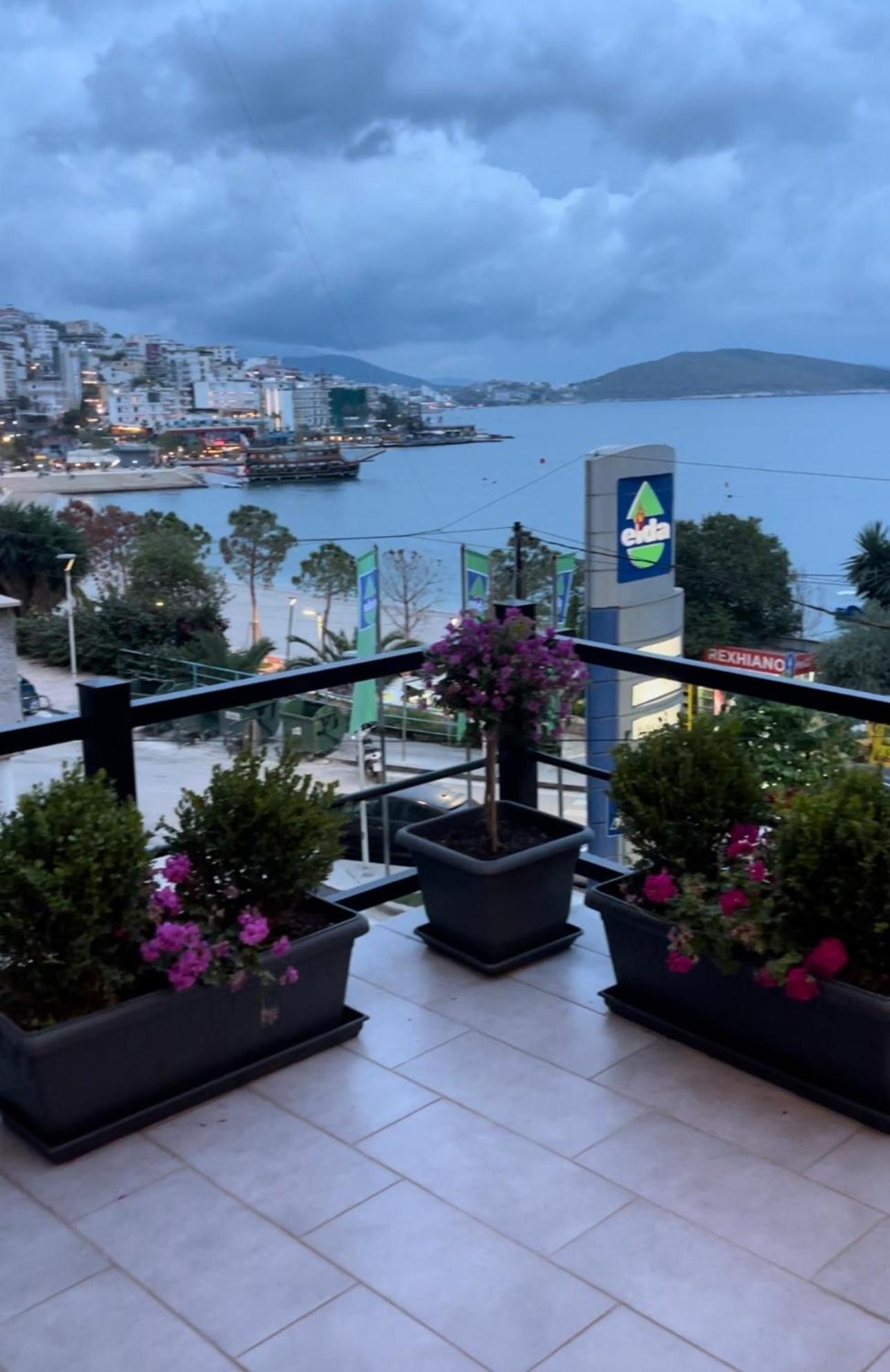 Aries Apartments Саранда Екстер'єр фото